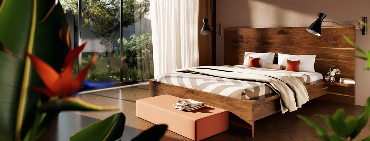 Schlafzimmer mit Bett aus Massivholz
